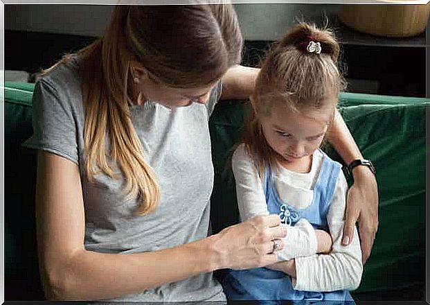 A mother who negotiates with her daughter. 