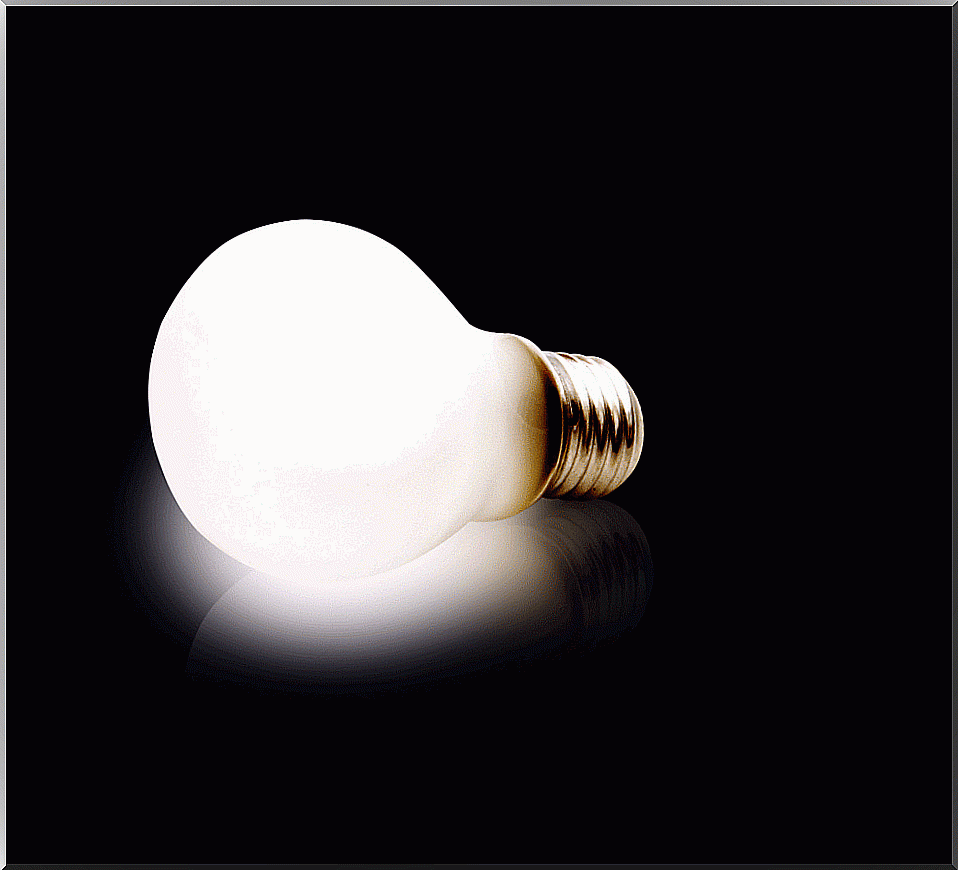 sparkling light bulb